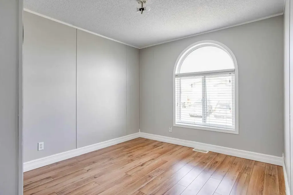 252 Grandview Crescent Fort Mcmurray AB T9H4X8