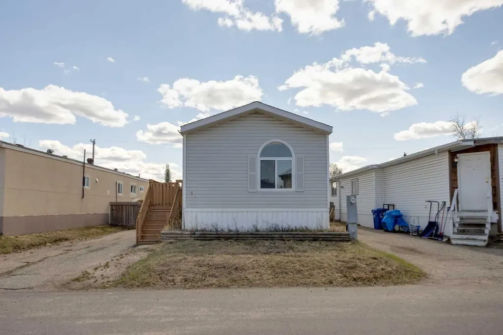252 Grandview Crescent Fort Mcmurray AB T9H4X8