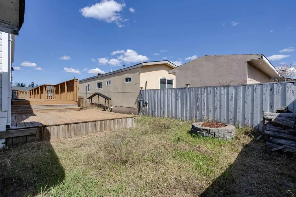 252 Grandview Crescent Fort Mcmurray AB T9H4X8