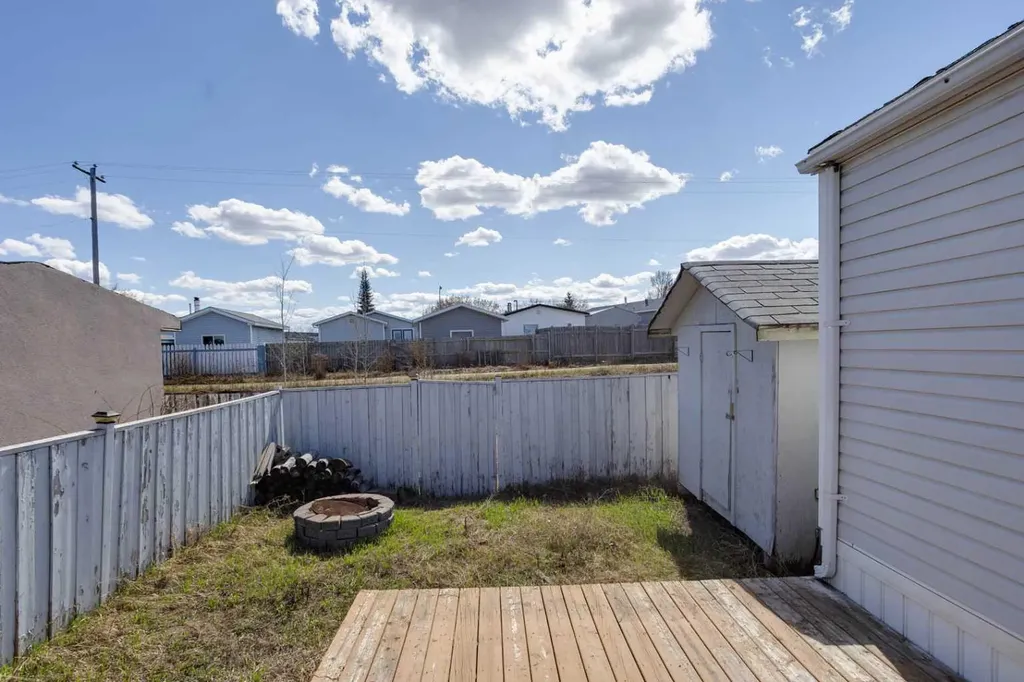 252 Grandview Crescent Fort Mcmurray AB T9H4X8