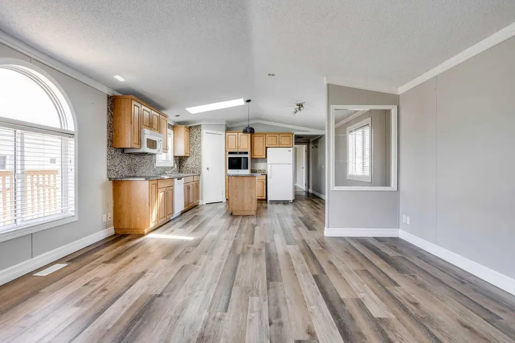 252 Grandview Crescent Fort Mcmurray AB T9H4X8
