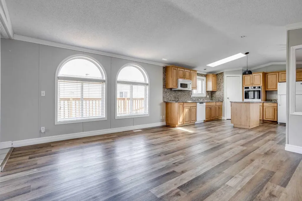 252 Grandview Crescent Fort Mcmurray AB T9H4X8