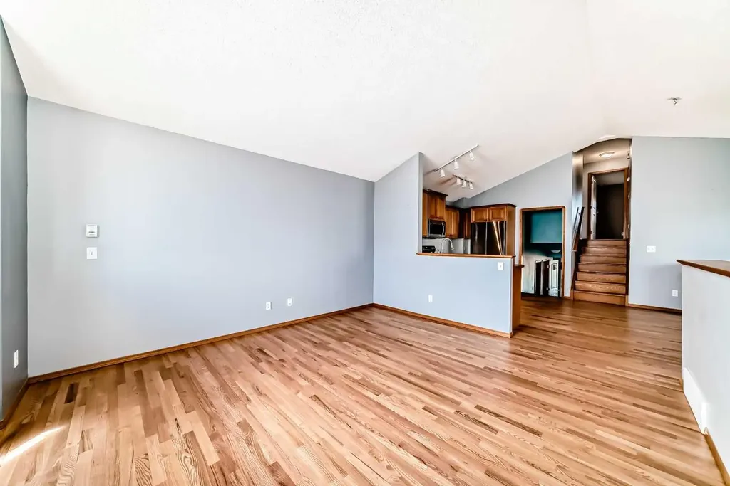17 Ross Place Crossfield AB T0M 0S0