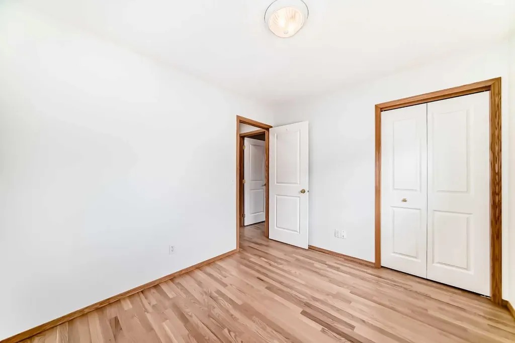 17 Ross Place Crossfield AB T0M 0S0