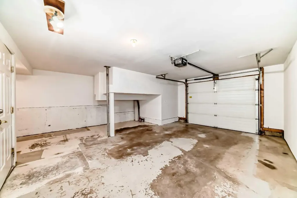17 Ross Place Crossfield AB T0M 0S0