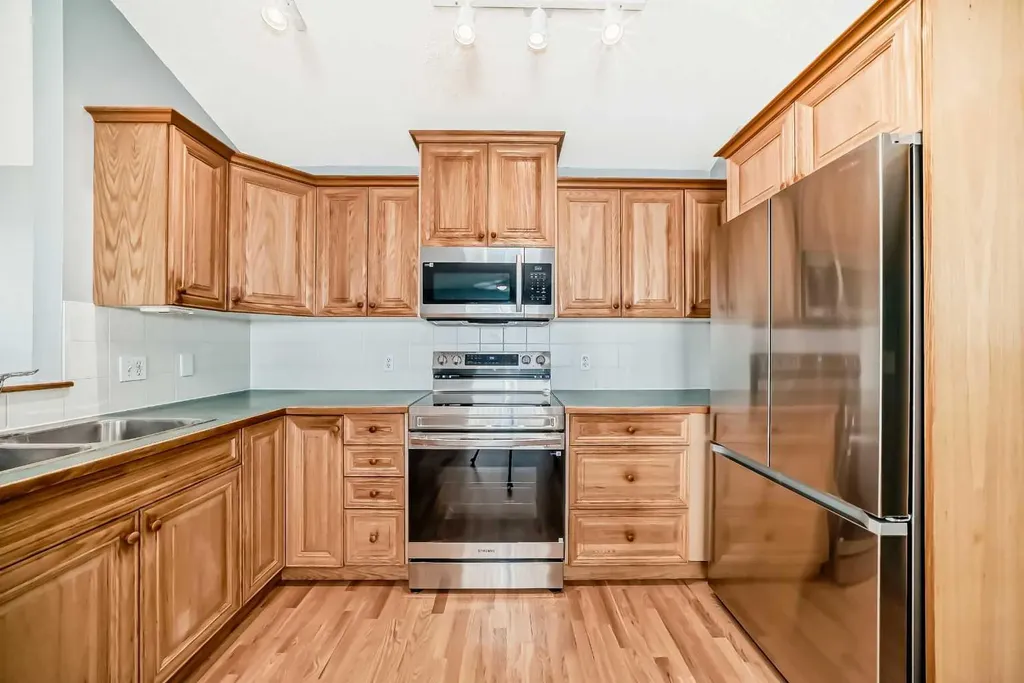 17 Ross Place Crossfield AB T0M 0S0