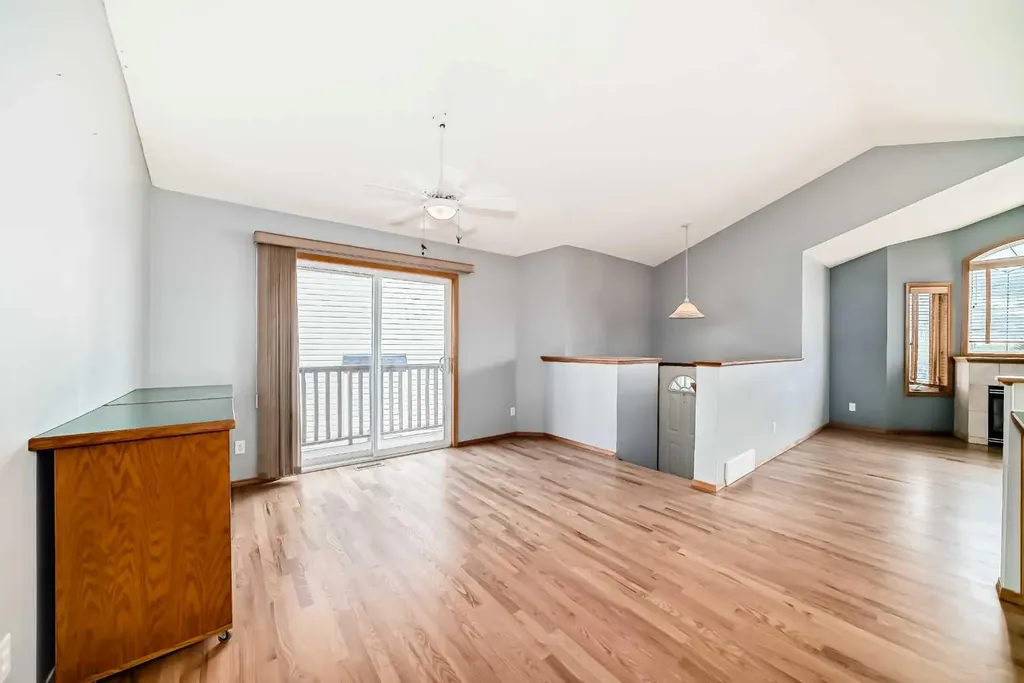17 Ross Place Crossfield AB T0M 0S0