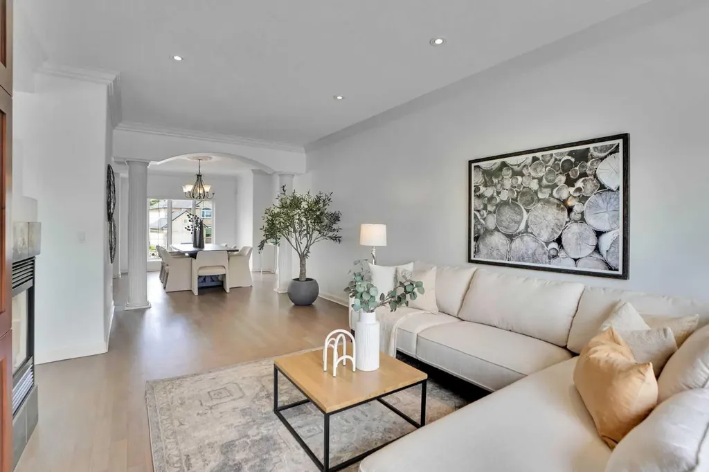 378 Patterson Boulevard SW Calgary AB T3H 3N6