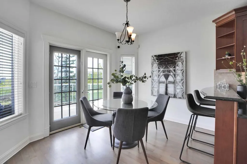 378 Patterson Boulevard SW Calgary AB T3H 3N6