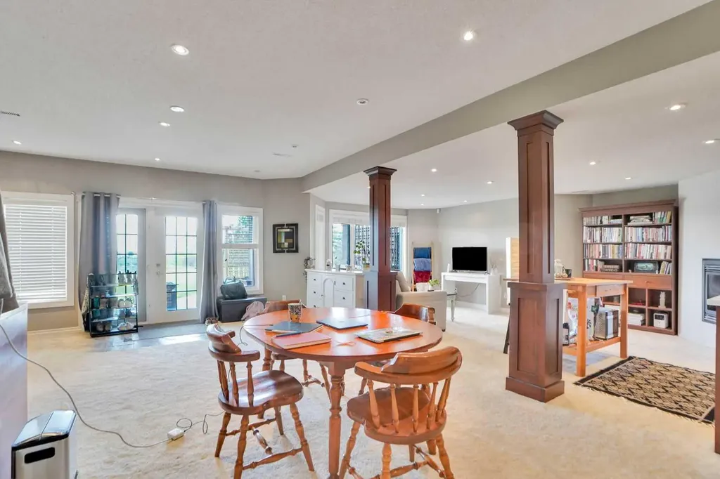 378 Patterson Boulevard SW Calgary AB T3H 3N6