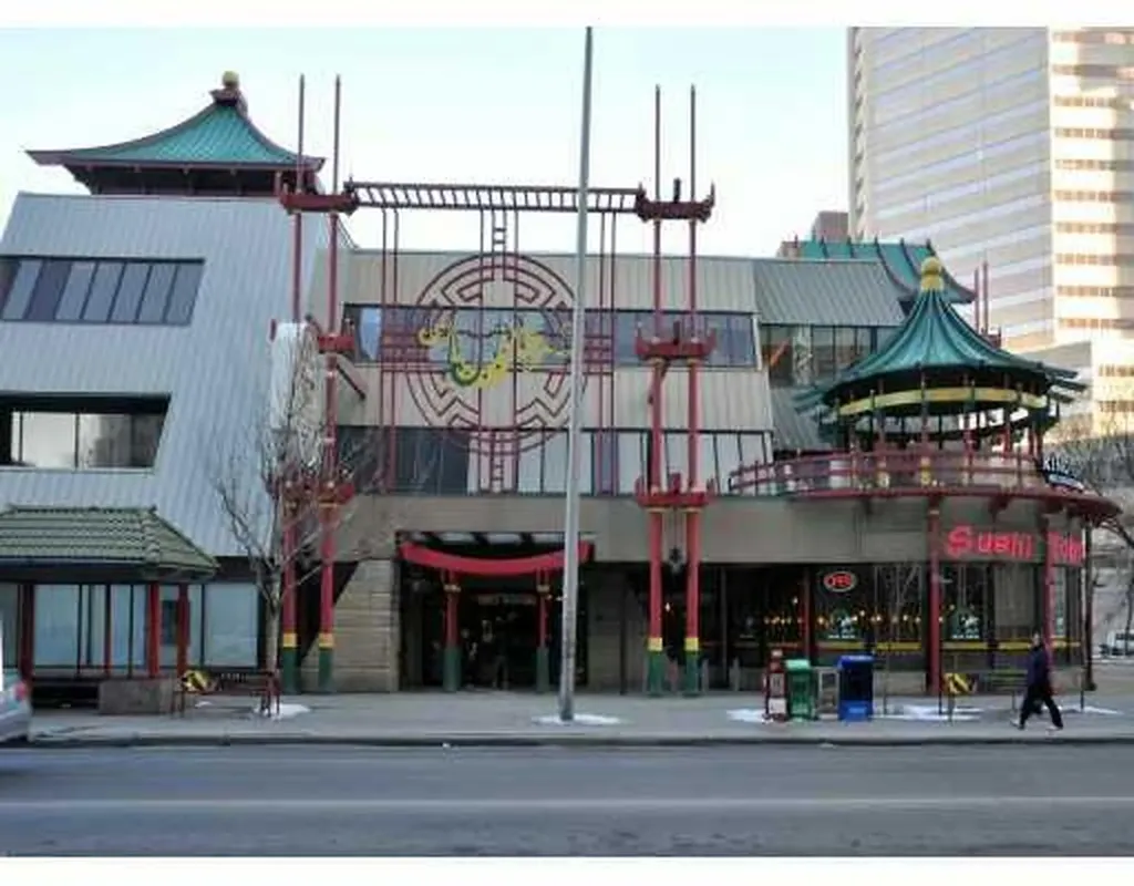 328 Centre Street SE Calgary AB T2G 4X6