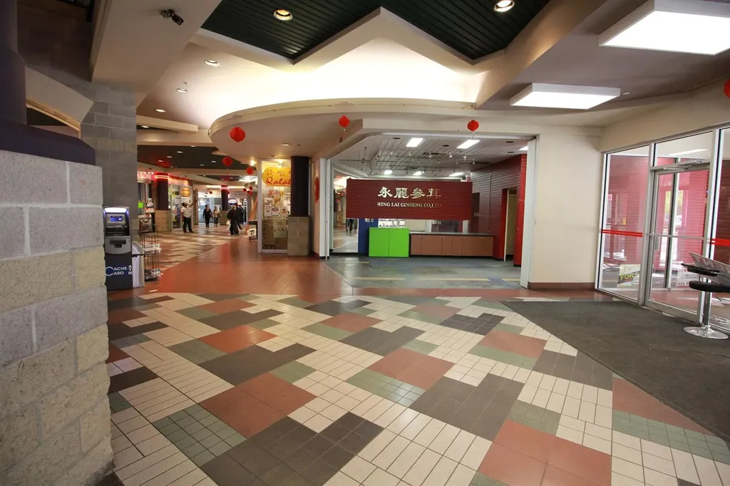 328 Centre Street SE Calgary AB T2G 4X6
