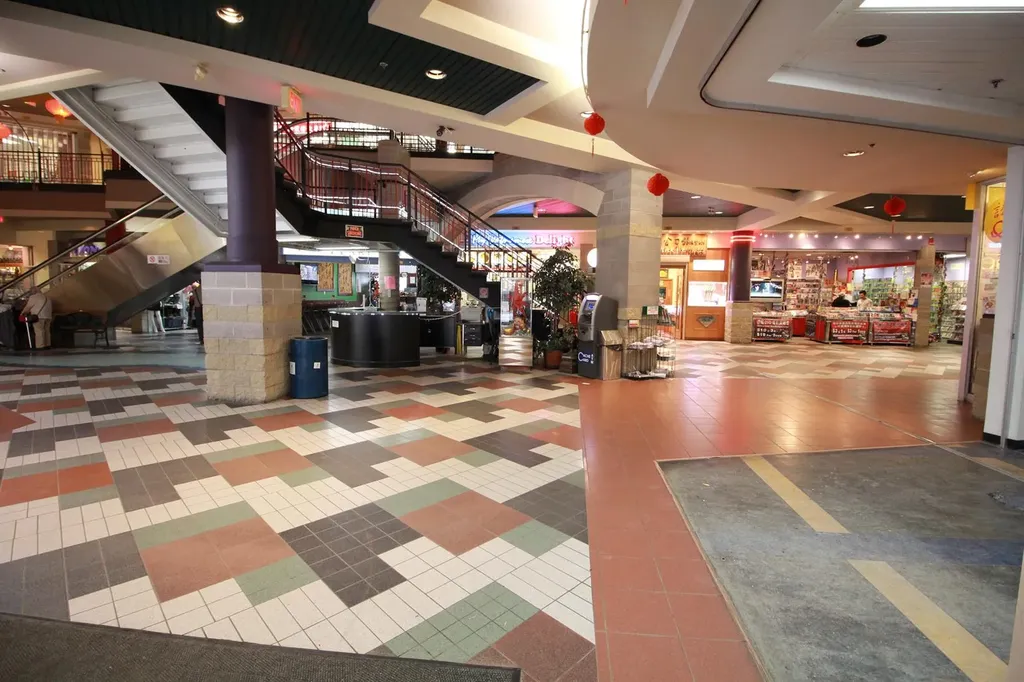 328 Centre Street SE Calgary AB T2G 4X6