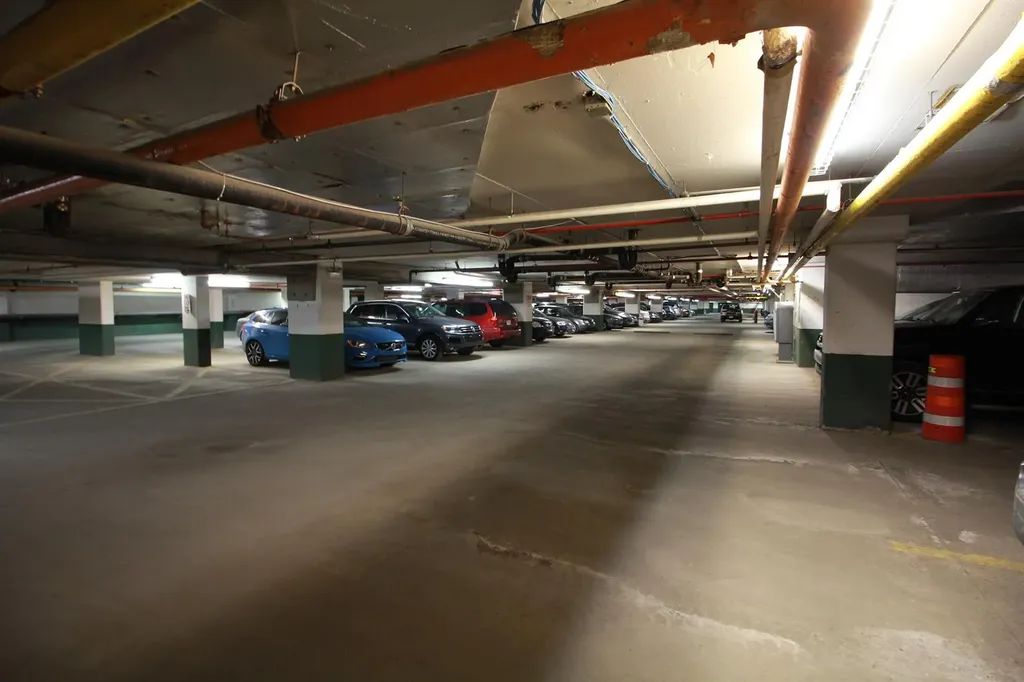 328 Centre Street SE Calgary AB T2G 4X6
