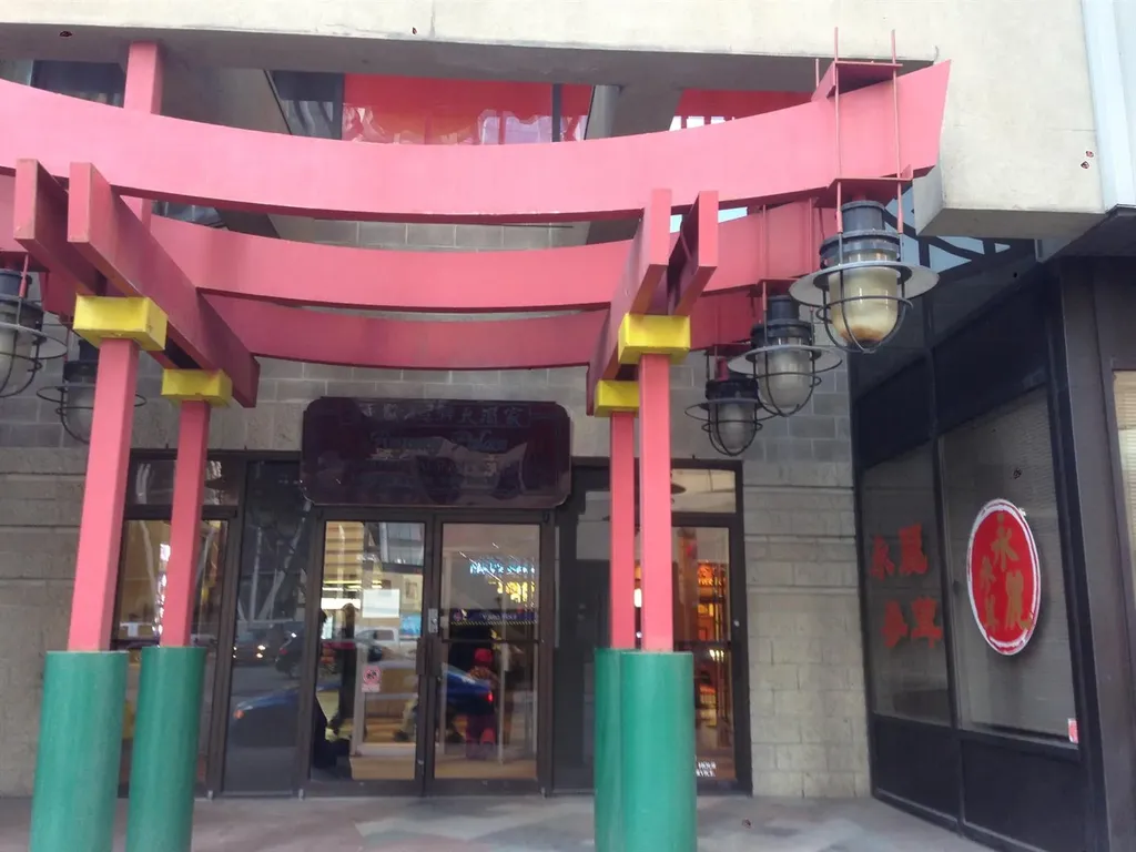328 Centre Street SE Calgary AB T2G 4X6