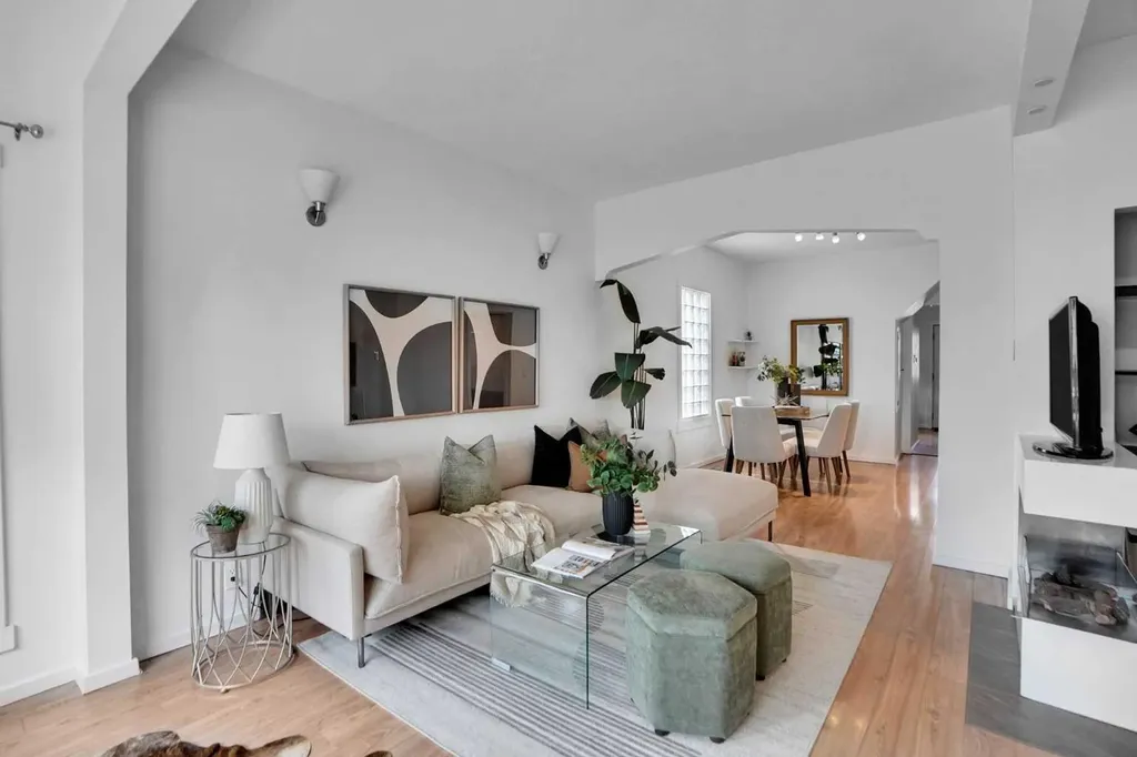 614 19 Avenue NW Calgary AB T2M 0Y8