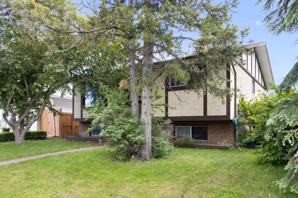 311 Templeside Circle NE Calgary AB T1Y 3M1
