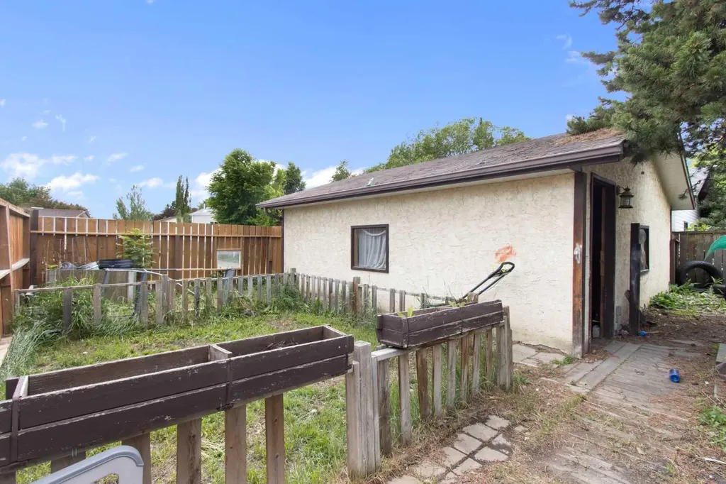 311 Templeside Circle NE Calgary AB T1Y 3M1