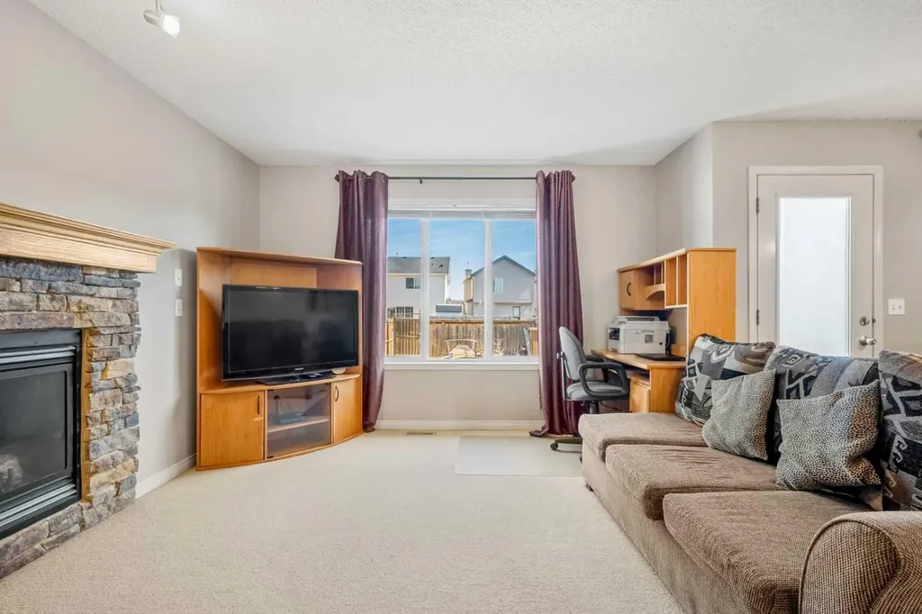 83 Saddlebrook Gardens NE Calgary AB T3J 5M5
