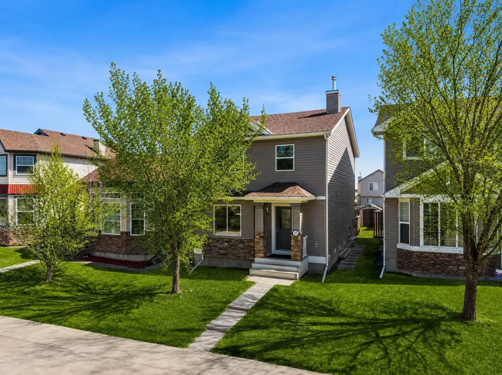 83 Saddlebrook Gardens NE Calgary AB T3J 5M5
