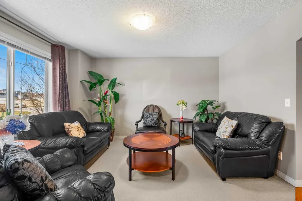 83 Saddlebrook Gardens NE Calgary AB T3J 5M5