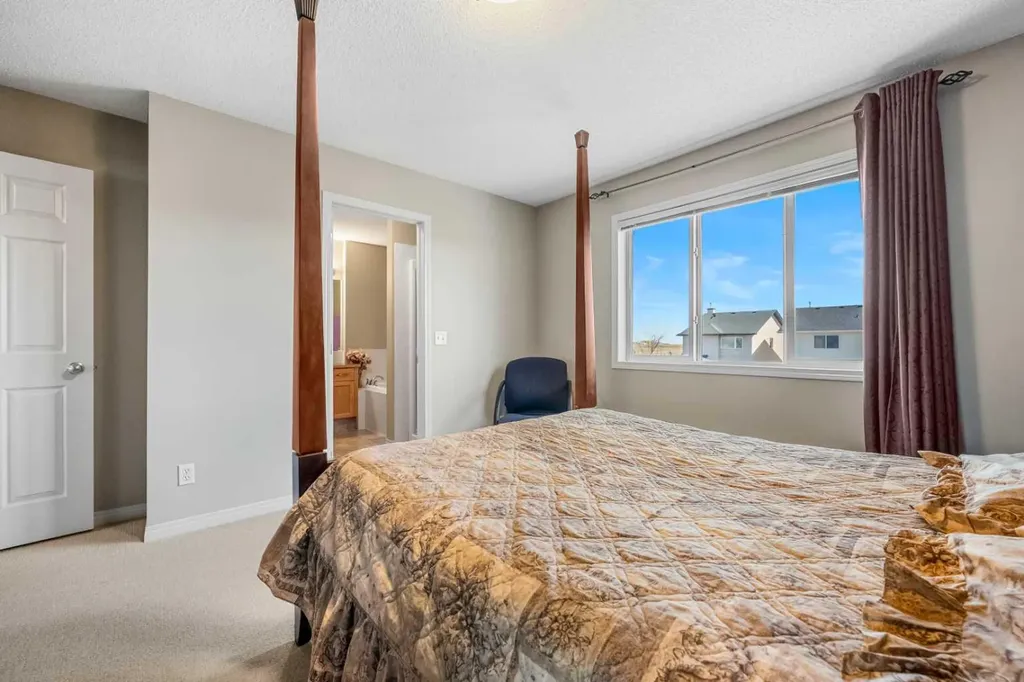 83 Saddlebrook Gardens NE Calgary AB T3J 5M5