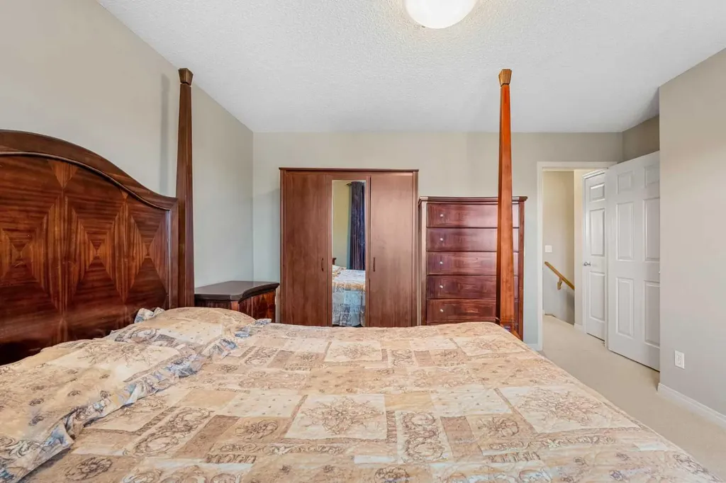 83 Saddlebrook Gardens NE Calgary AB T3J 5M5