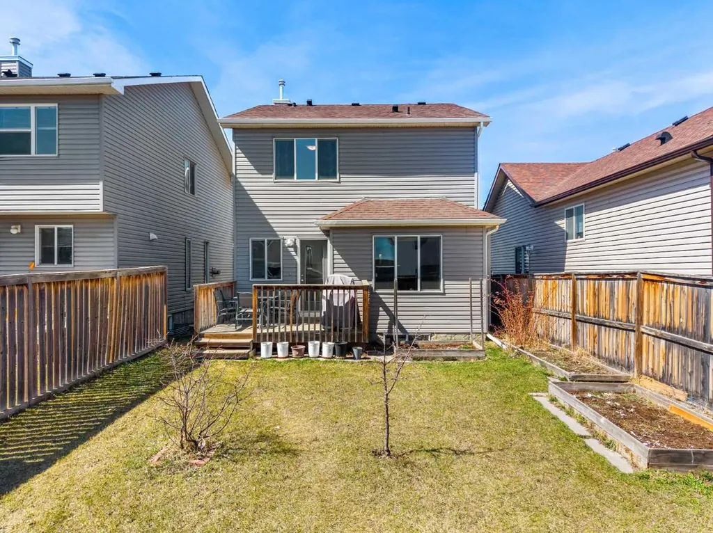 83 Saddlebrook Gardens NE Calgary AB T3J 5M5