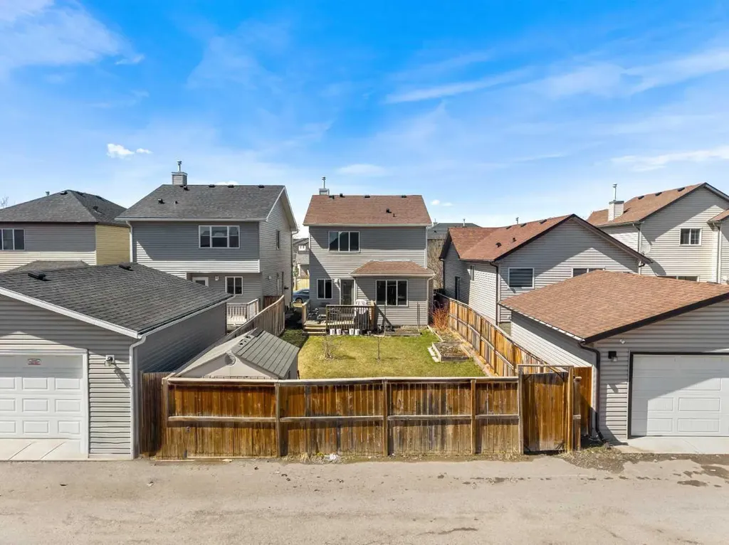 83 Saddlebrook Gardens NE Calgary AB T3J 5M5
