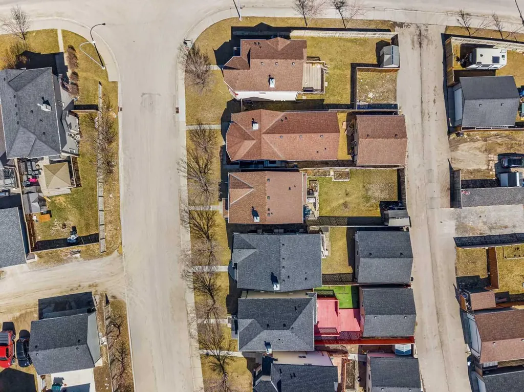 83 Saddlebrook Gardens NE Calgary AB T3J 5M5