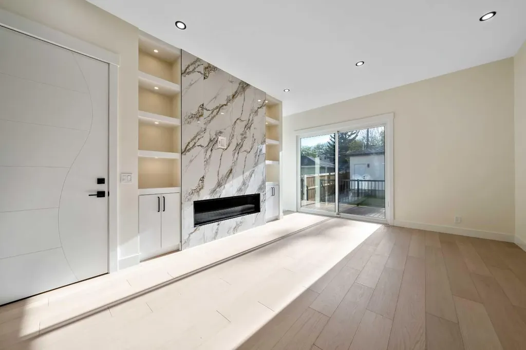 1419 42 Street SW Calgary AB T3C 1Z4