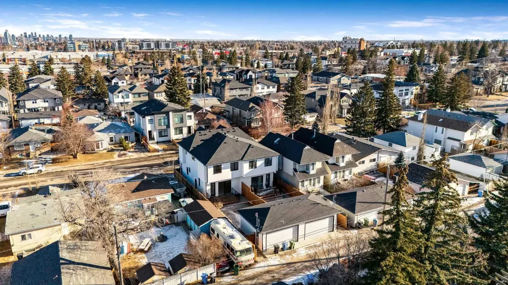 1419 42 Street SW Calgary AB T3C 1Z4
