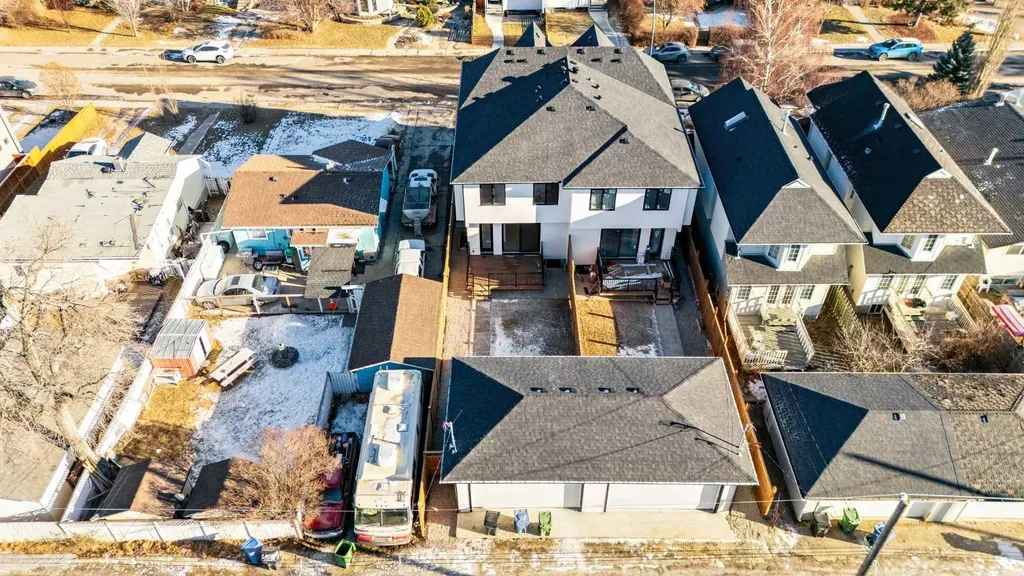 1419 42 Street SW Calgary AB T3C 1Z4