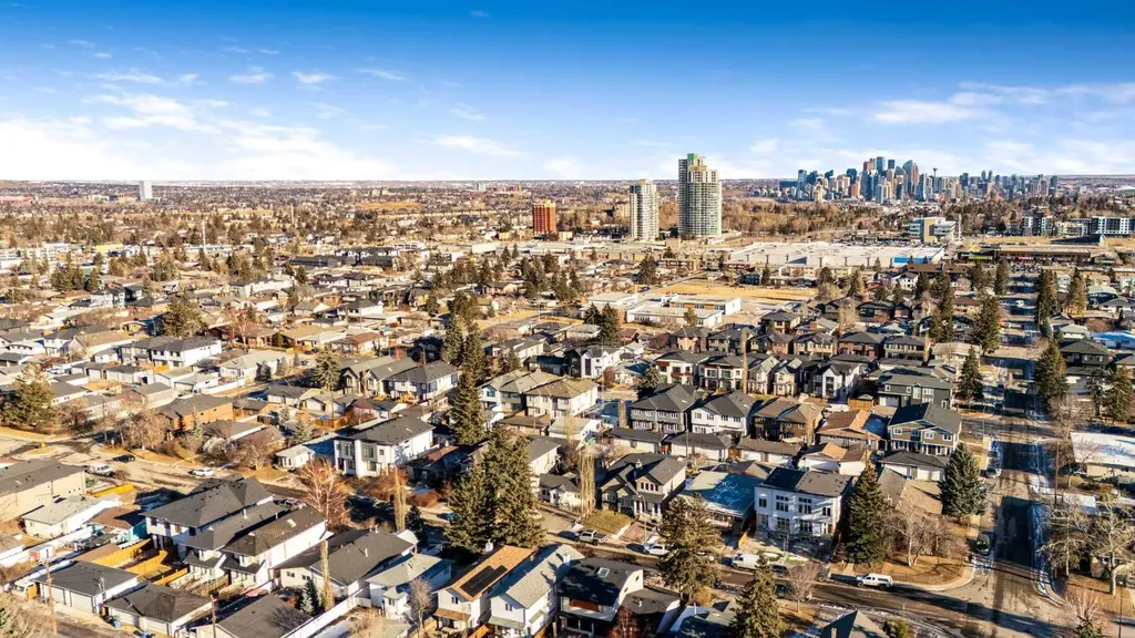 1419 42 Street SW Calgary AB T3C 1Z4