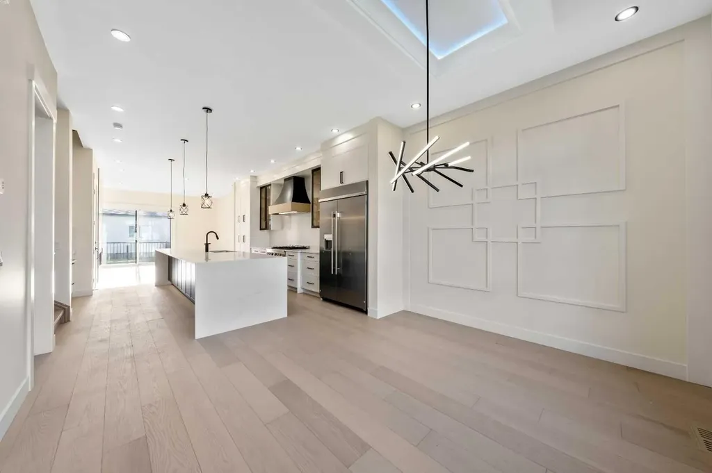 1419 42 Street SW Calgary AB T3C 1Z4