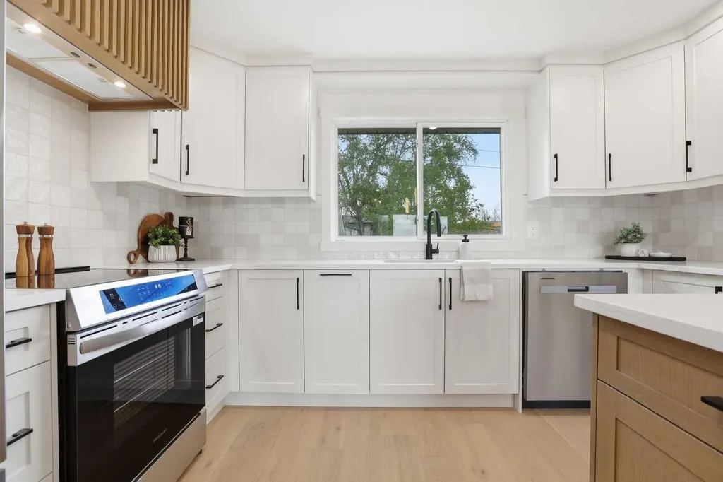 5439 Dalrymple Crescent NW Calgary AB T3A 1R4