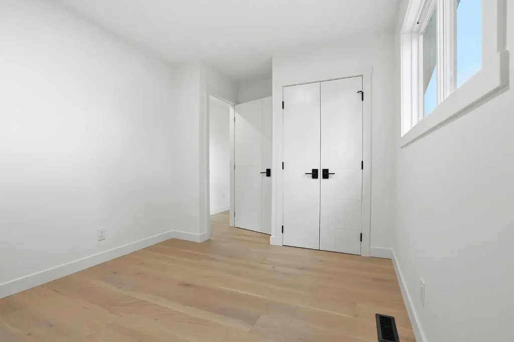 5439 Dalrymple Crescent NW Calgary AB T3A 1R4