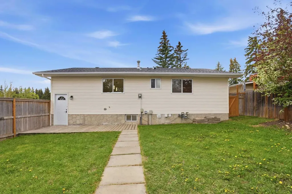 5439 Dalrymple Crescent NW Calgary AB T3A 1R4
