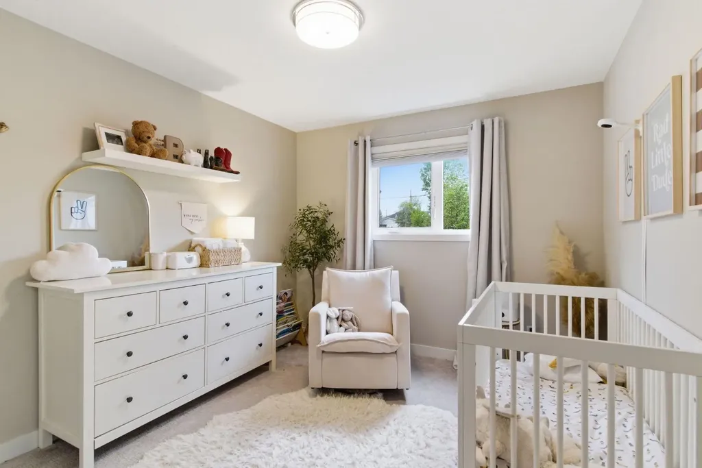 1707 33 Avenue SW Calgary AB T2T 1Y8