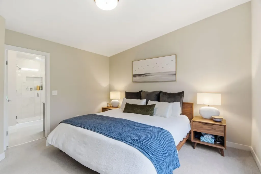 1707 33 Avenue SW Calgary AB T2T 1Y8