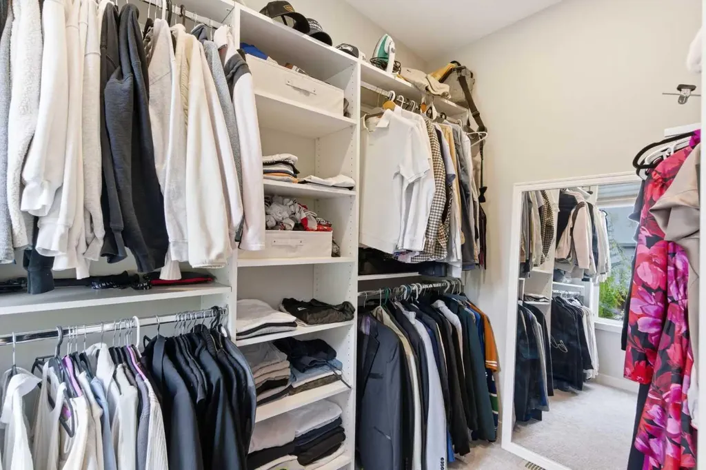 1707 33 Avenue SW Calgary AB T2T 1Y8