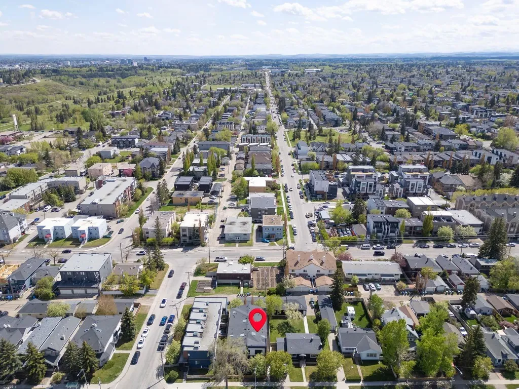 1707 33 Avenue SW Calgary AB T2T 1Y8