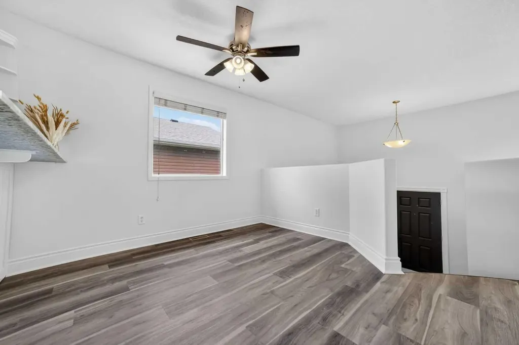 801 Mt Sundance Lane W Lethbridge AB T1J 0T0