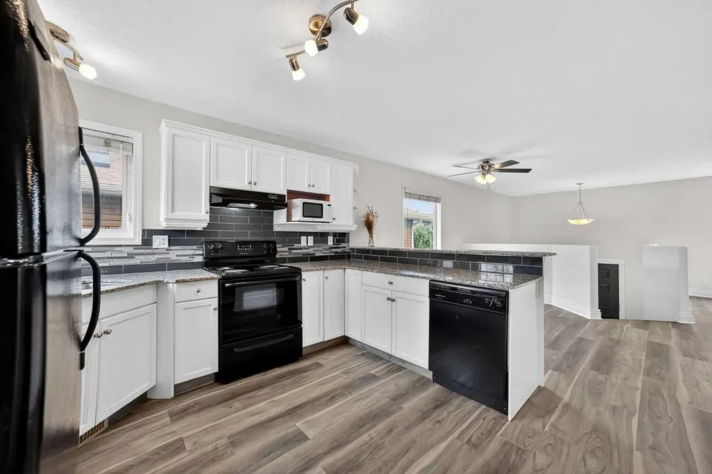 801 Mt Sundance Lane W Lethbridge AB T1J 0T0