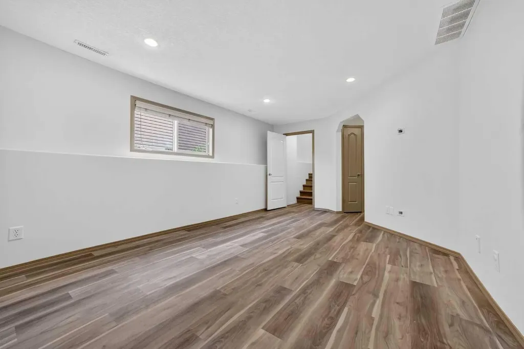 801 Mt Sundance Lane W Lethbridge AB T1J 0T0