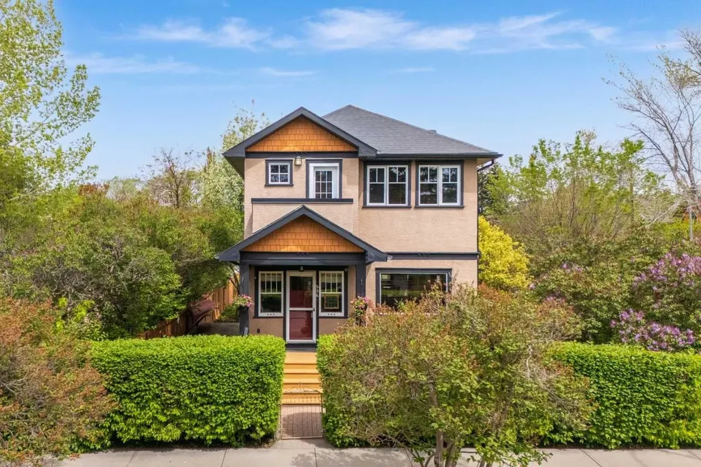 236 10 Avenue NE Calgary AB T2E 0W9