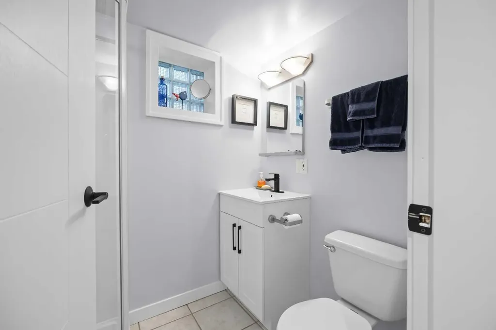 236 10 Avenue NE Calgary AB T2E 0W9