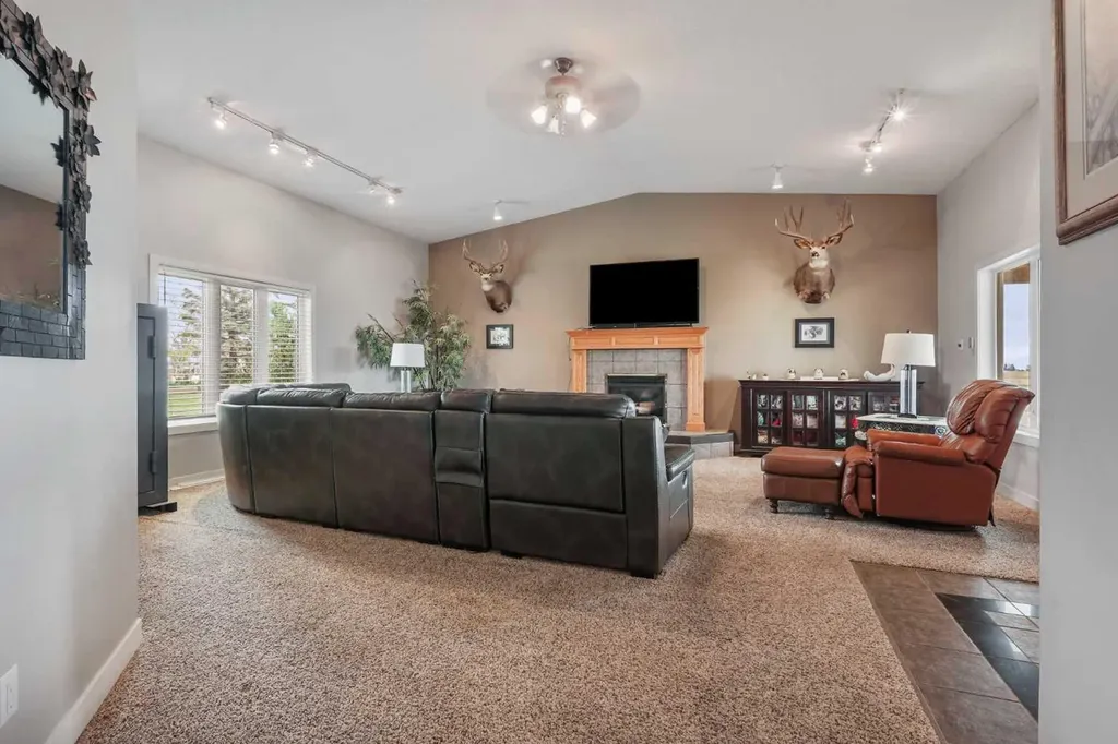 222076 Township Road 92 Coalhurst AB T0L 0V0