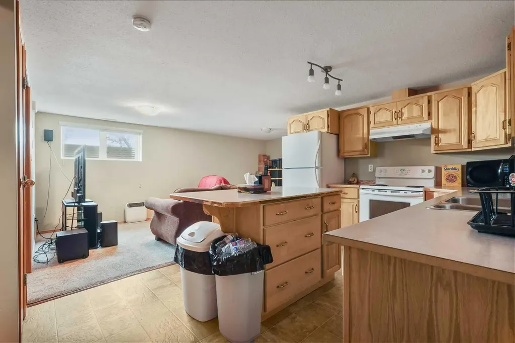 222076 Township Road 92 Coalhurst AB T0L 0V0