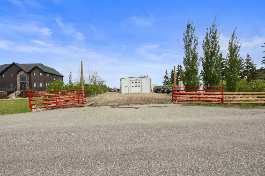 222076 Township Road 92 Rural Lethbridge County AB T0L 0V0